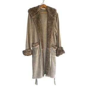 Pottery Barn Gray Robe with Faux Fur Size L/XL